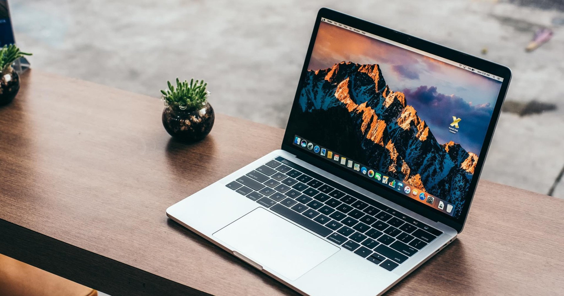 Apple Ra Mắt MacBook Air 15 Inch, IPad Pro 14 Vào Năm Sau