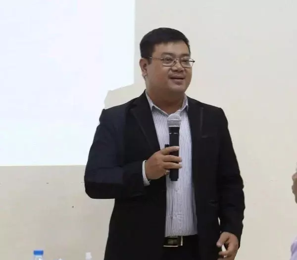 Chuyên gia Tâm Lý Giáo Dục chỉ ra sai lầm cha mẹ hay làm trước mặt con