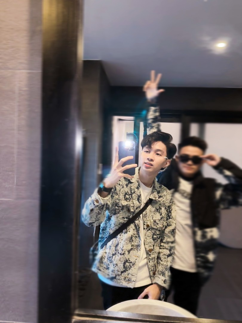 Trần Minh Long :”Chàng trai vàng trong làng Facebook”